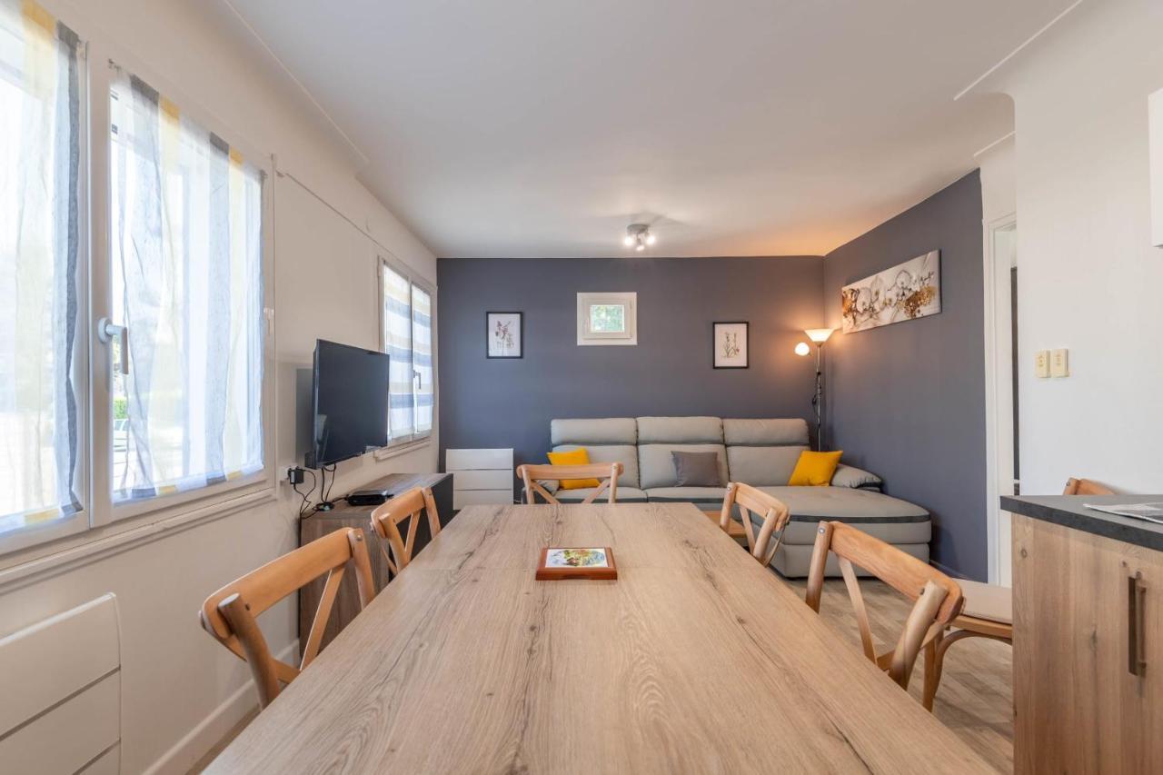 Ideally Located Furnished Townhouse With 3 Bedrooms Parking & Garden Annecy Ngoại thất bức ảnh