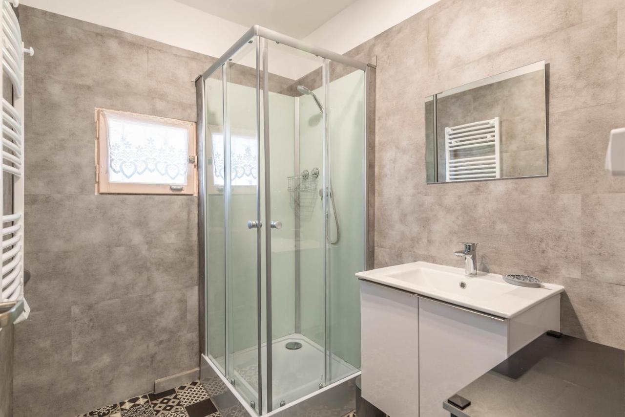 Ideally Located Furnished Townhouse With 3 Bedrooms Parking & Garden Annecy Ngoại thất bức ảnh